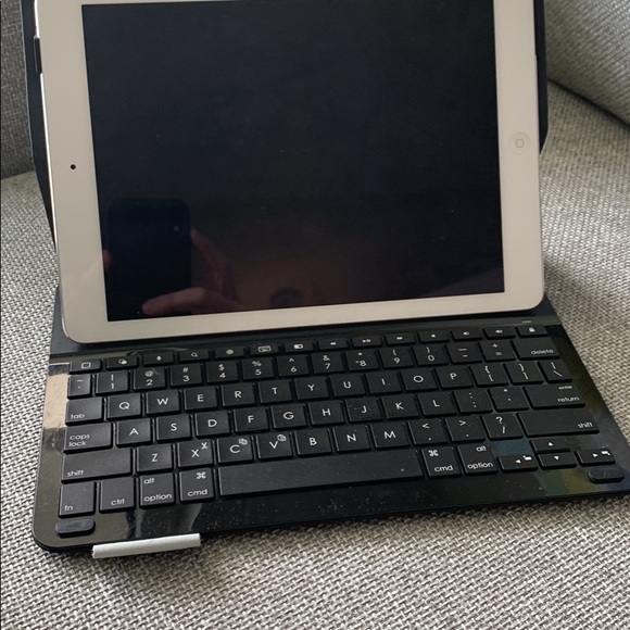 LOGITECH | Bluetooth keyboard iPad Air - with box - Picture 2 of 10